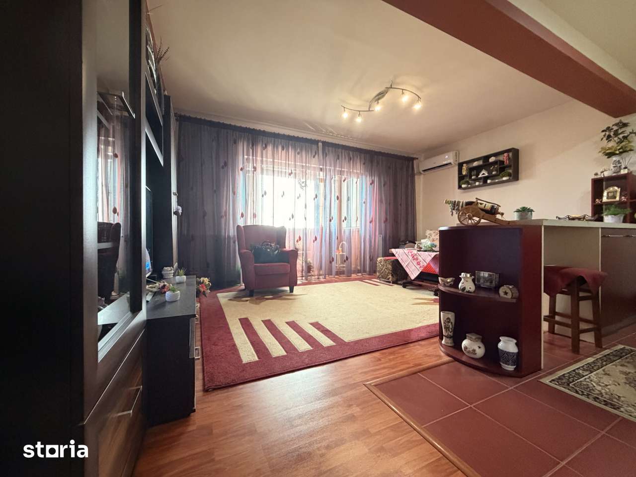 Apartament 2 camere, decomandat, 50 mp utili, etaj 2, loc de parcare — fotografia 1