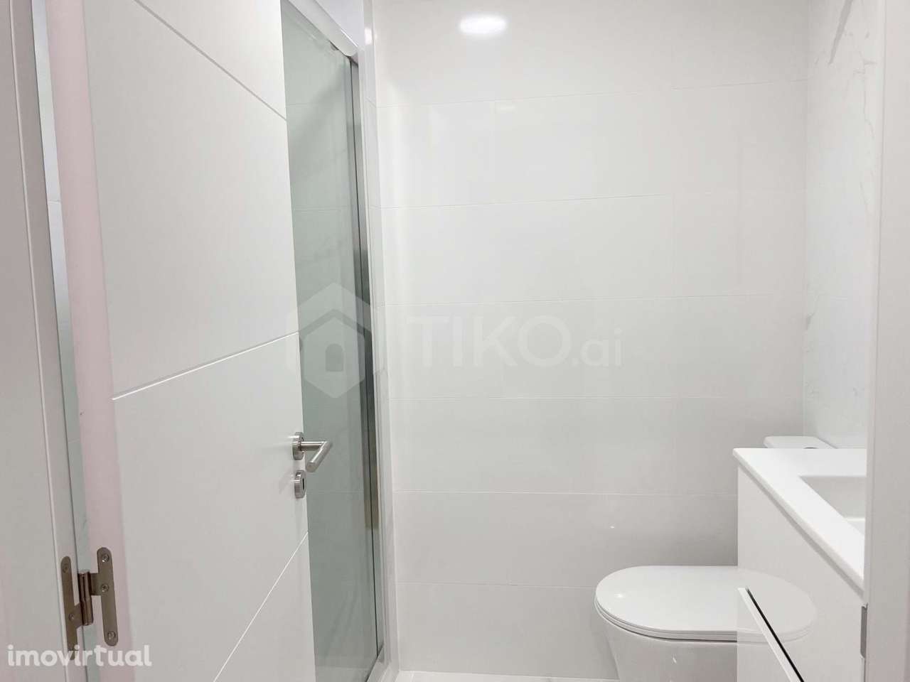 T2 + 1 Totalmente remodelado na Amadora / Buraca – Pronto a habitar | - Grande imagem: 2/9