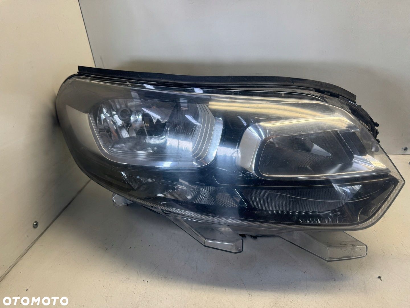 CITROEN JUMPY III LAMPA PRAWY PRZÓD 9808567680 - 1