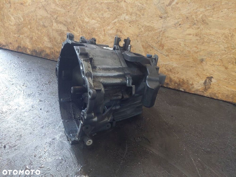 SKRZYNIA BIEGÓW VOLVO S80 I 2.4 D5 MANUAL 5 BIEGÓW 1023746 - 2
