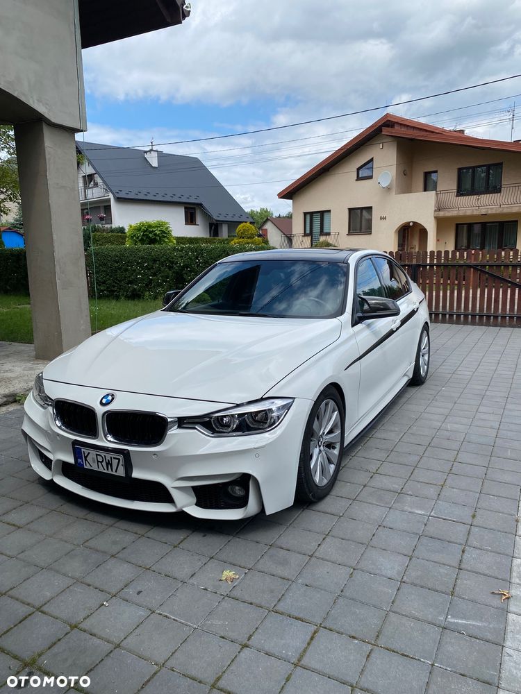 BMW Seria 3 330i xDrive Edition Luxury Line Purity - 3