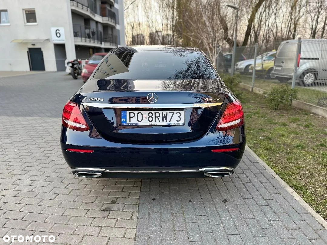 Mercedes-Benz Klasa E 220 d 4-Matic Business Edition 9G-TRONIC - 6