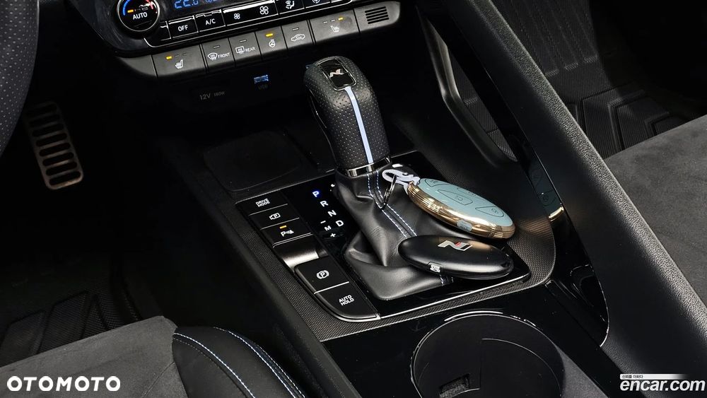 Hyundai Elantra - 8