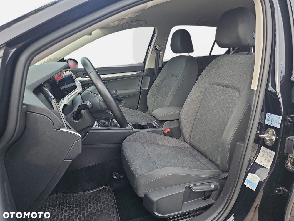 Volkswagen Golf - 10