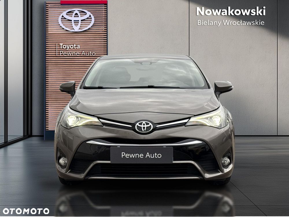 Toyota Avensis 1.8 Premium MS - 5