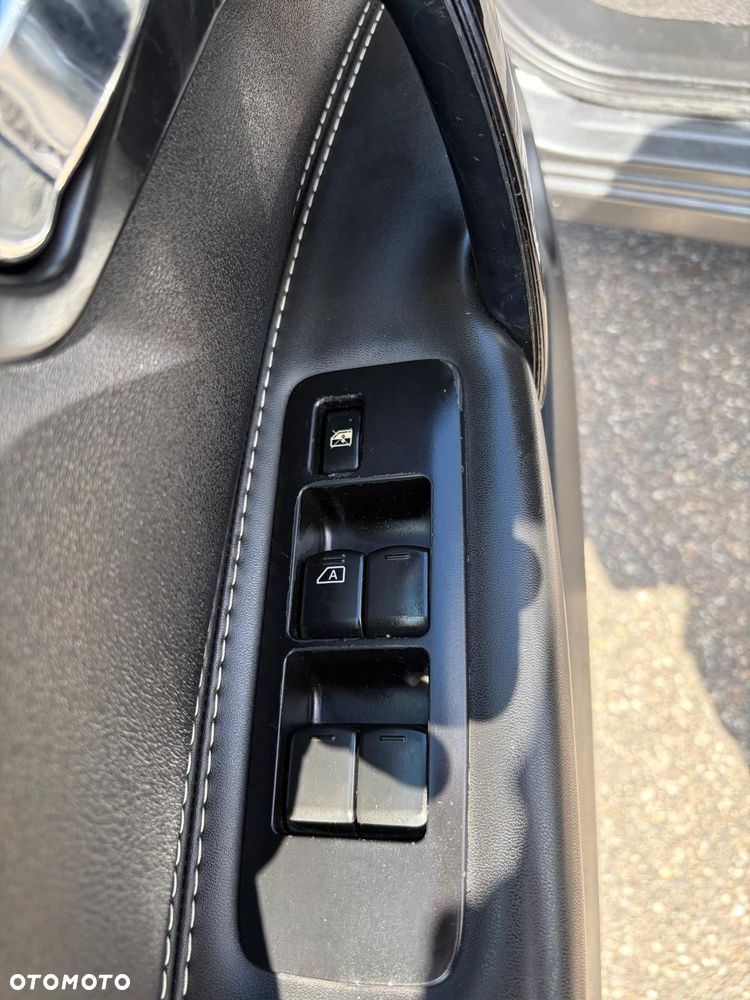 Nissan Qashqai 1.6 dCi DPF Start/Stop tekna - 27