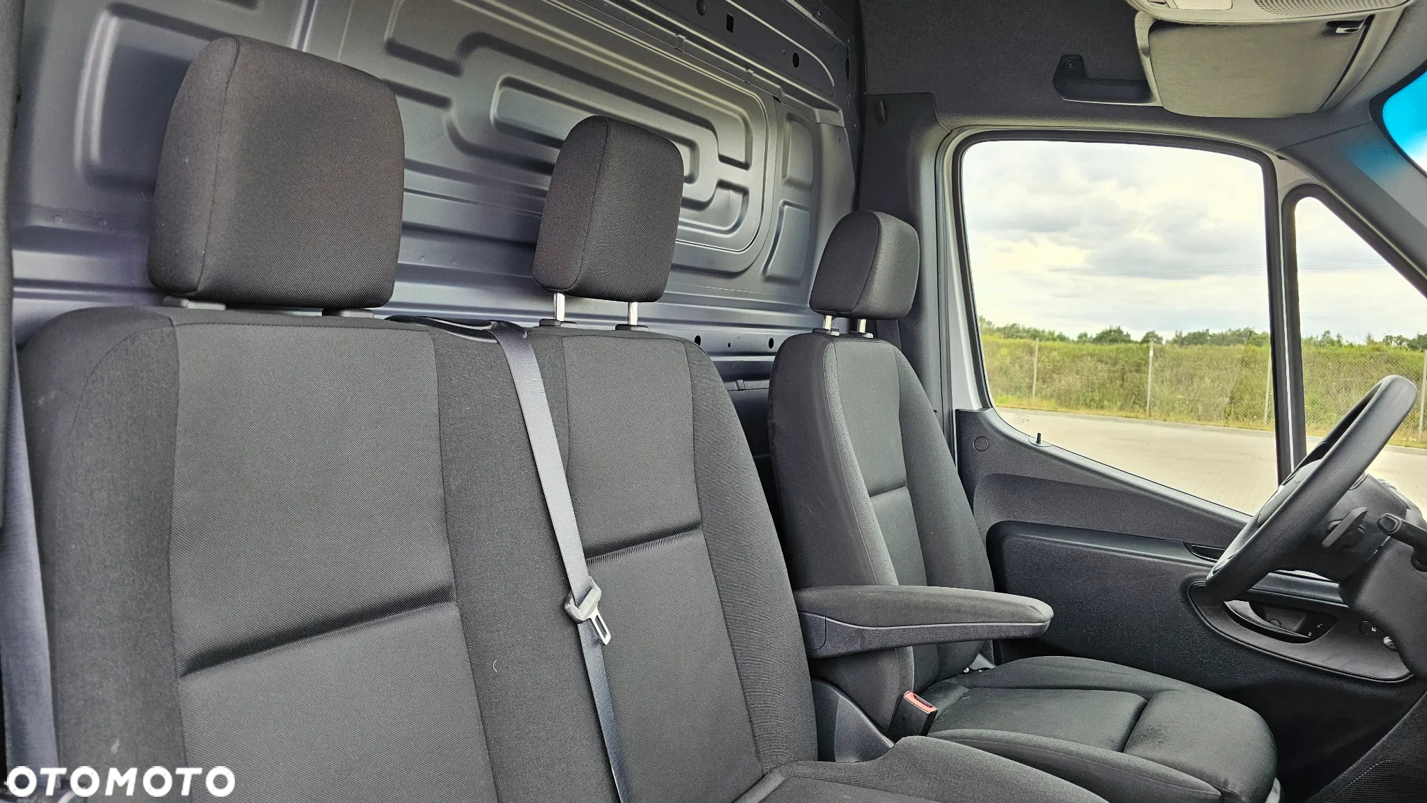 Mercedes-Benz SPRINTER - 17