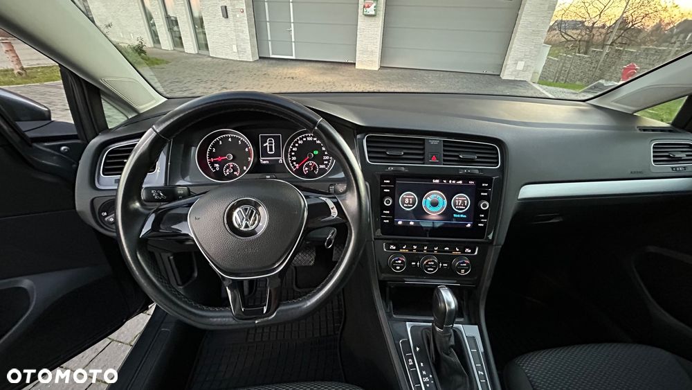 Volkswagen Golf 1.0 TSI (BlueMotion Technology) DSG Comfortline - 36