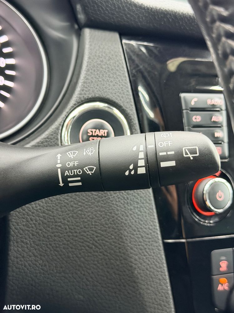 Nissan Qashqai 1.2 DIG-T Xtronic N-Vision - 32