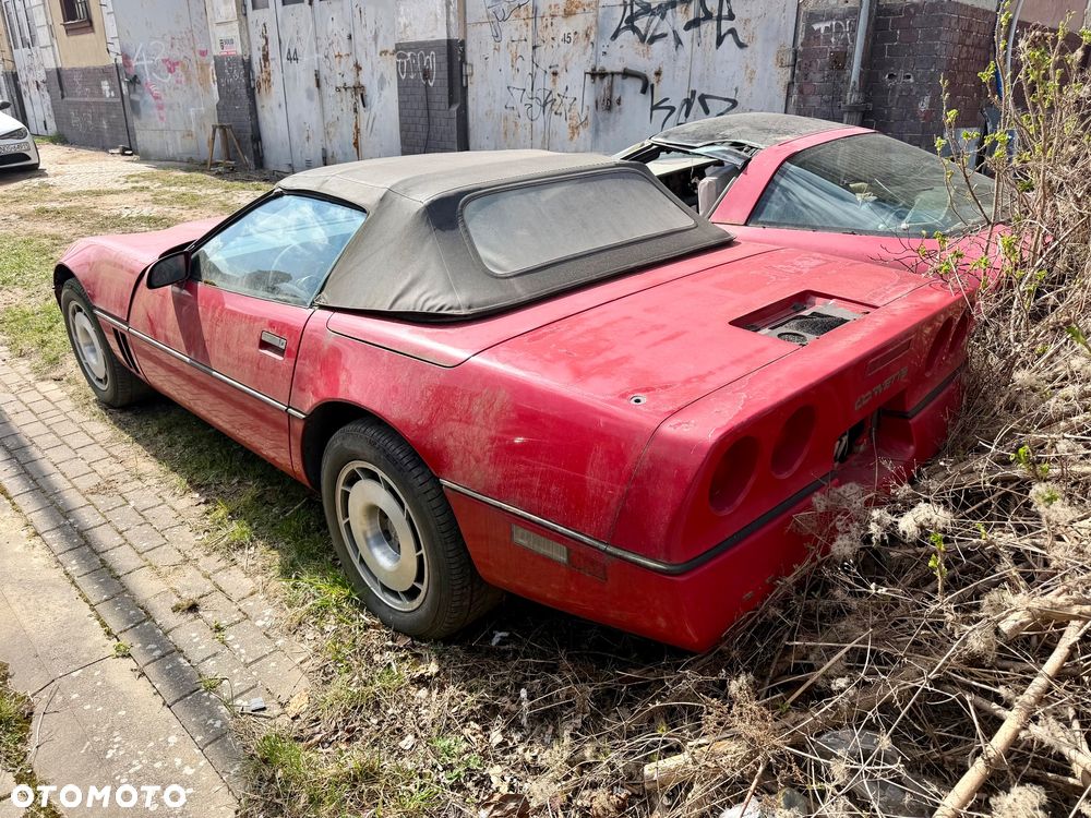Chevrolet Corvette - 8