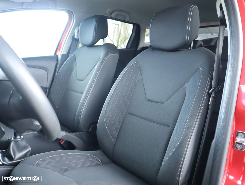 Renault Clio 0.9 TCe Limited Bi-Fuel - 27