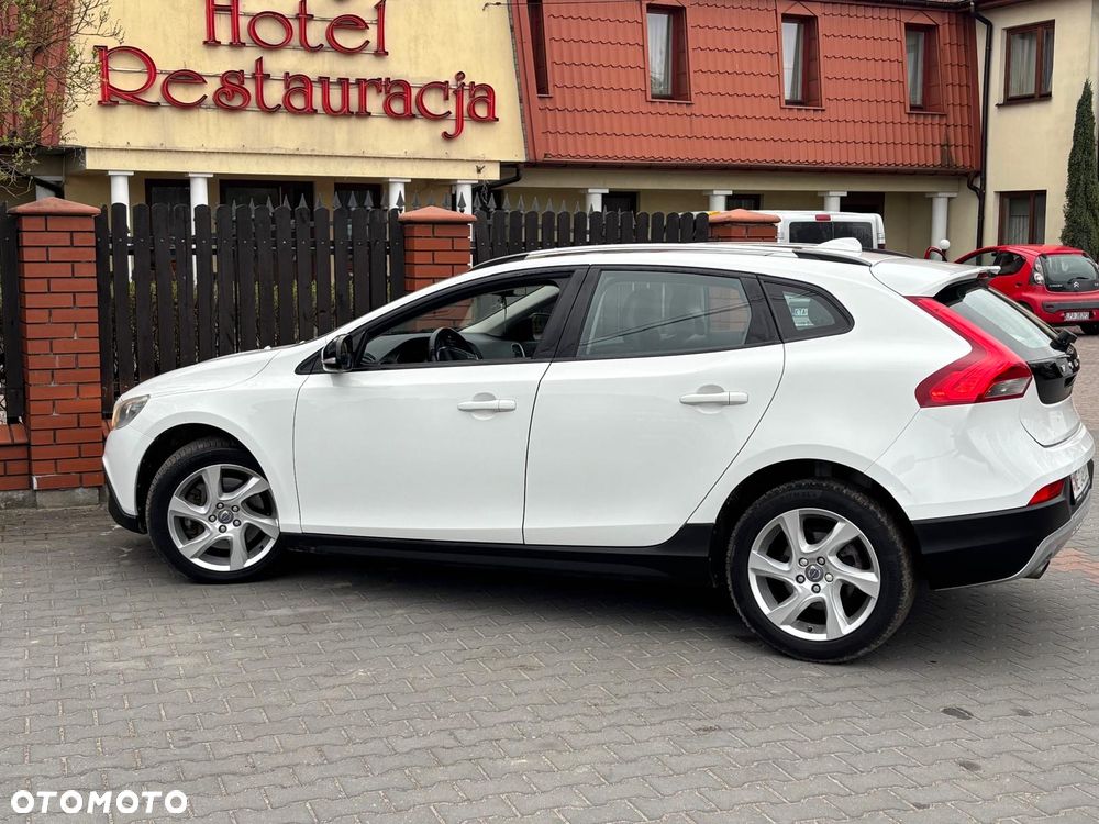 Volvo V40 D3 Ocean Race - 13