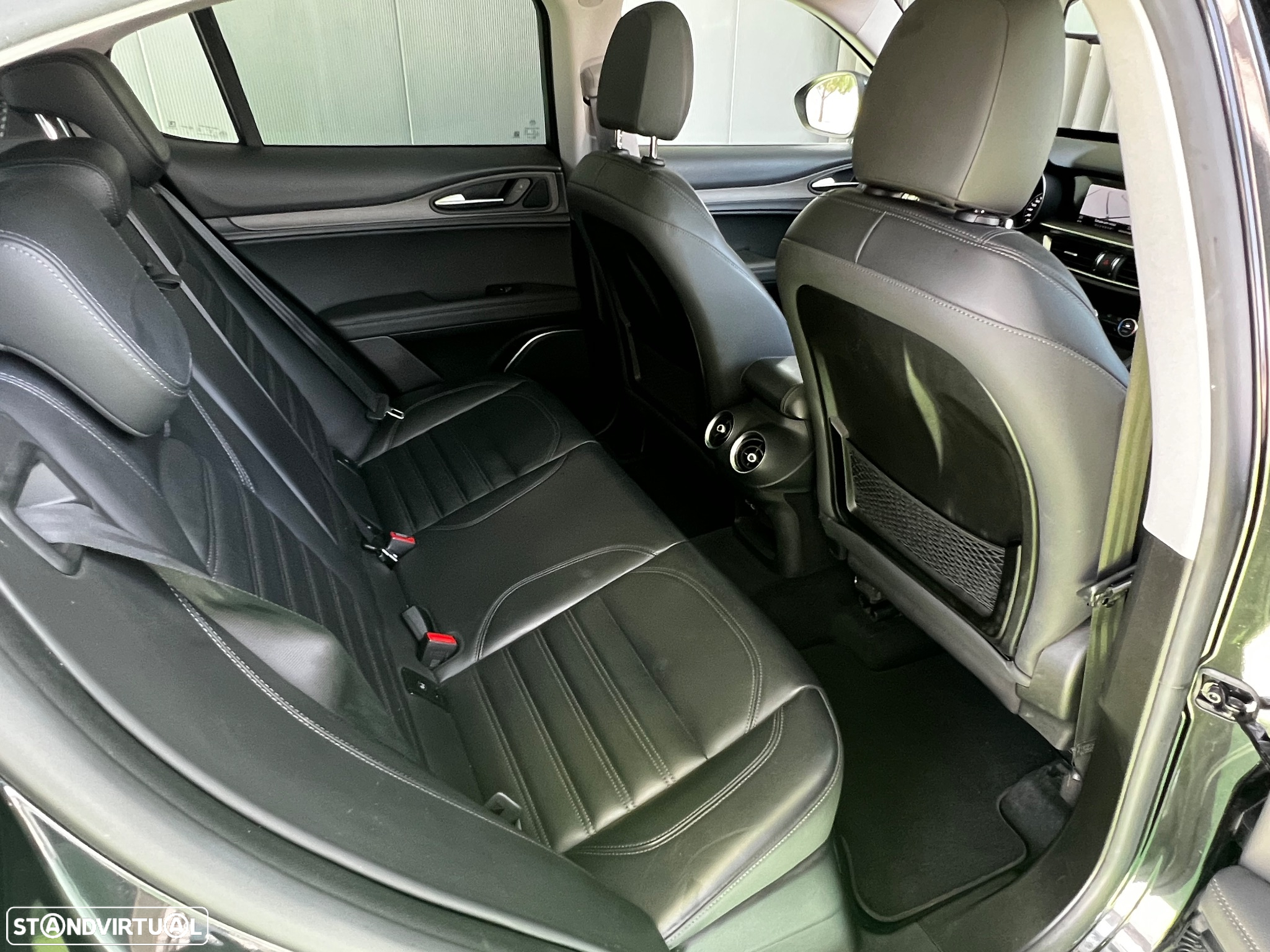 Alfa Romeo Stelvio 2.0 T First Edition AT8 Q4 - 13