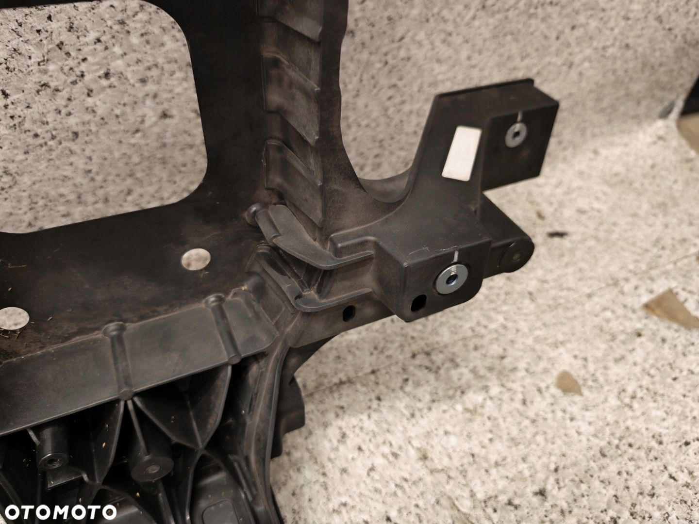 PAS PRZEDNI WZMOCNIENIE HYUNDAI STARIA 64101-CG000 - 7
