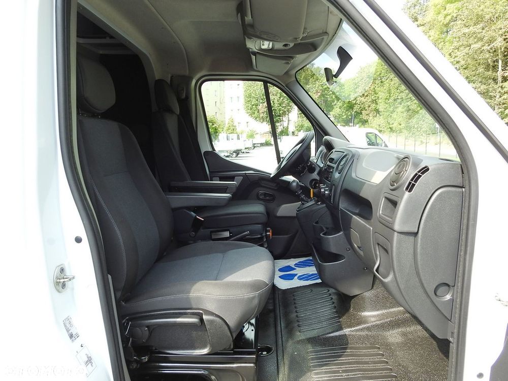Renault MASTER PLANDEKA 8 PALET TEMPOMAT KLIMATYZACJA  170KM - 36