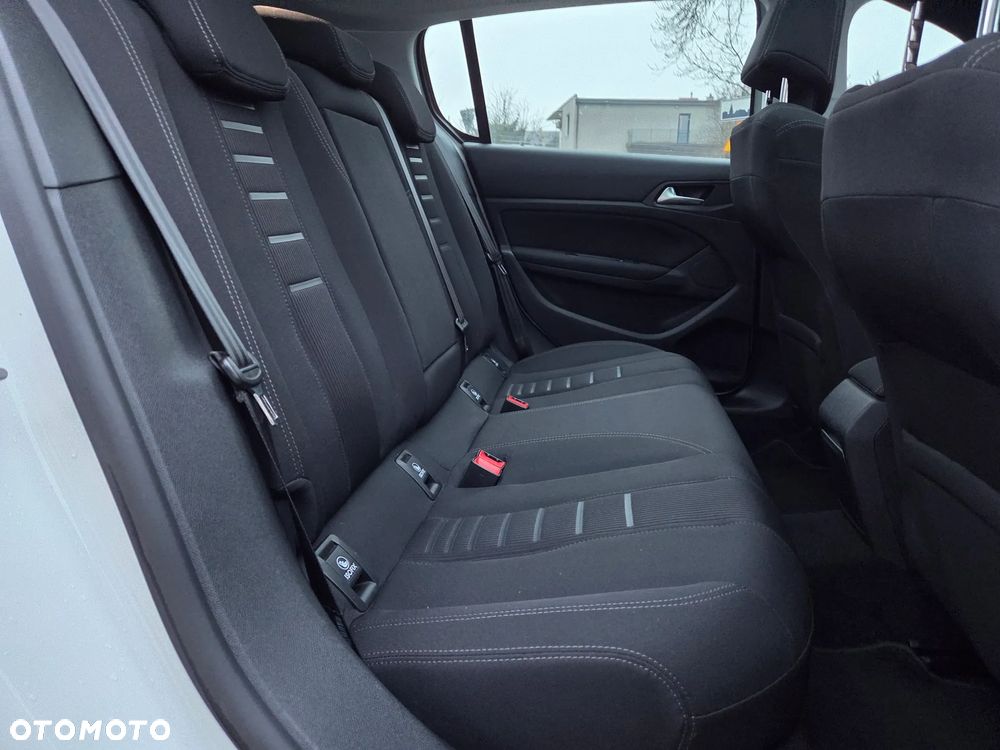 Peugeot 308 125 THP Allure - 9