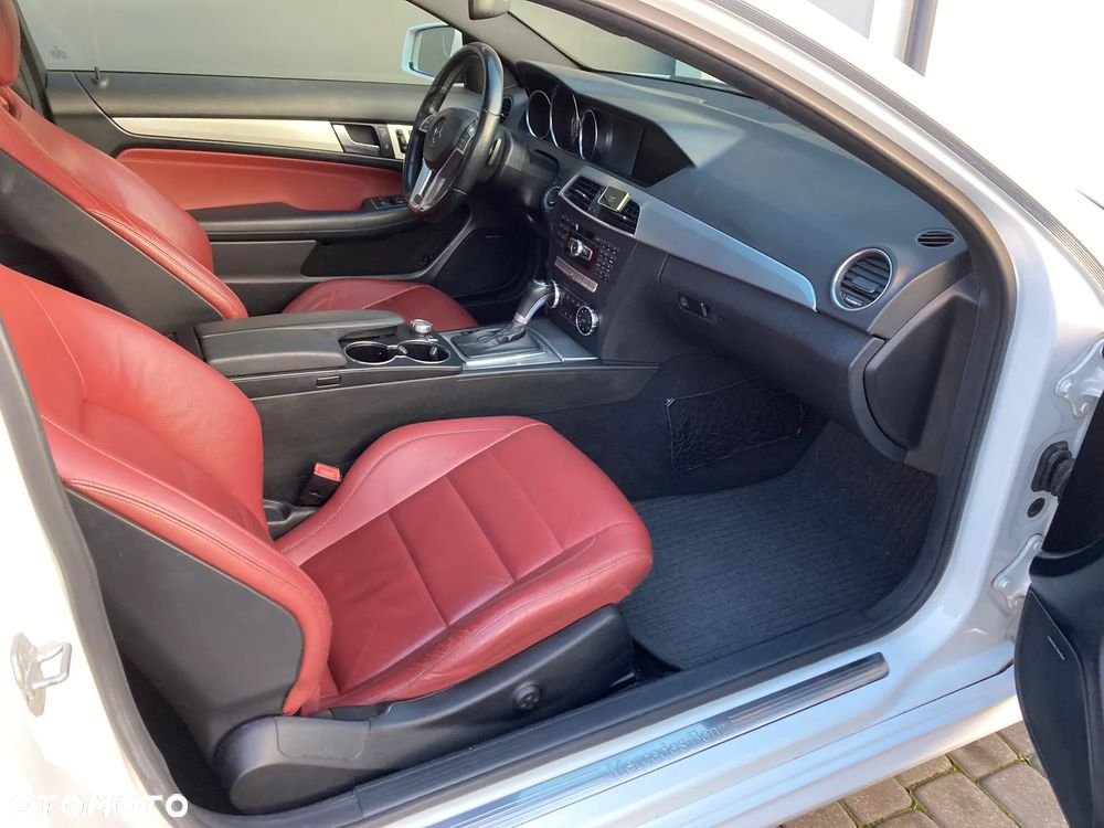 Mercedes-Benz Klasa C 250 7G-TRONIC Edition - 11