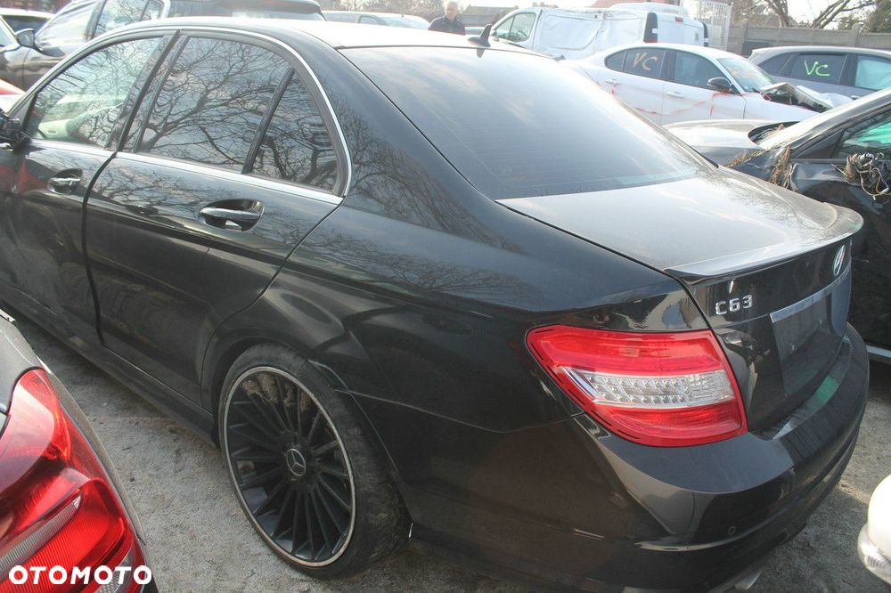 Mercedes-Benz Klasa C 63 AMG - 2
