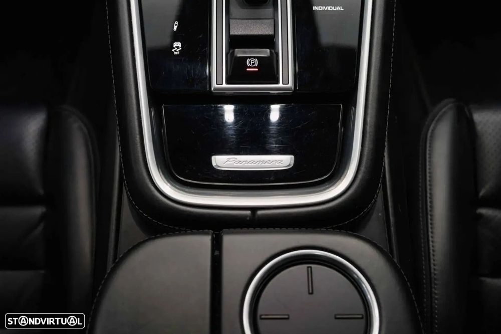 Porsche Panamera 4 E-Hybrid Platinum Edition - 23