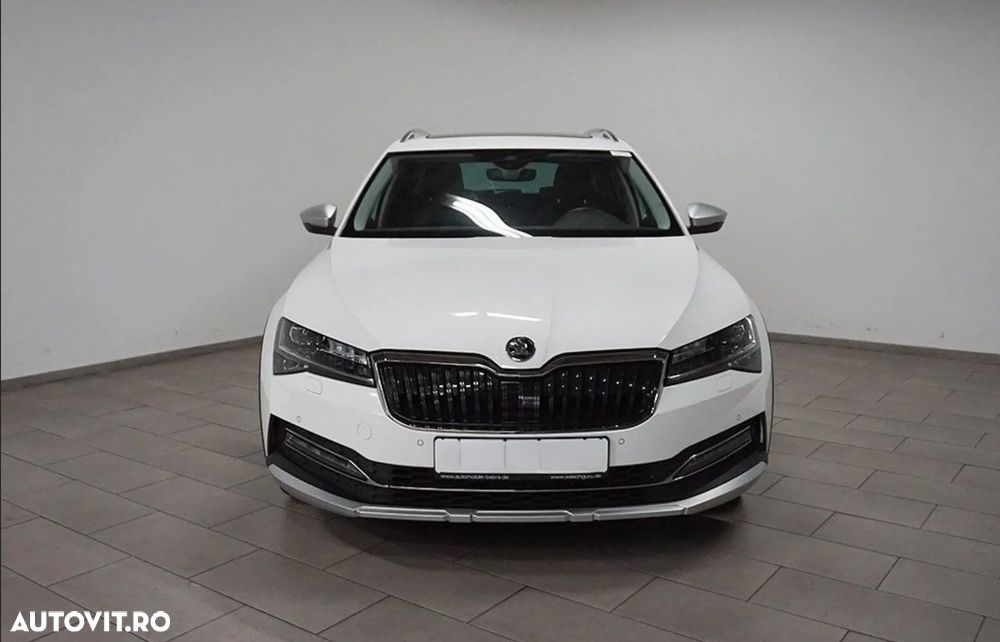 Skoda Superb Combi 2.0 TDI 4x4 DSG Scout - 2