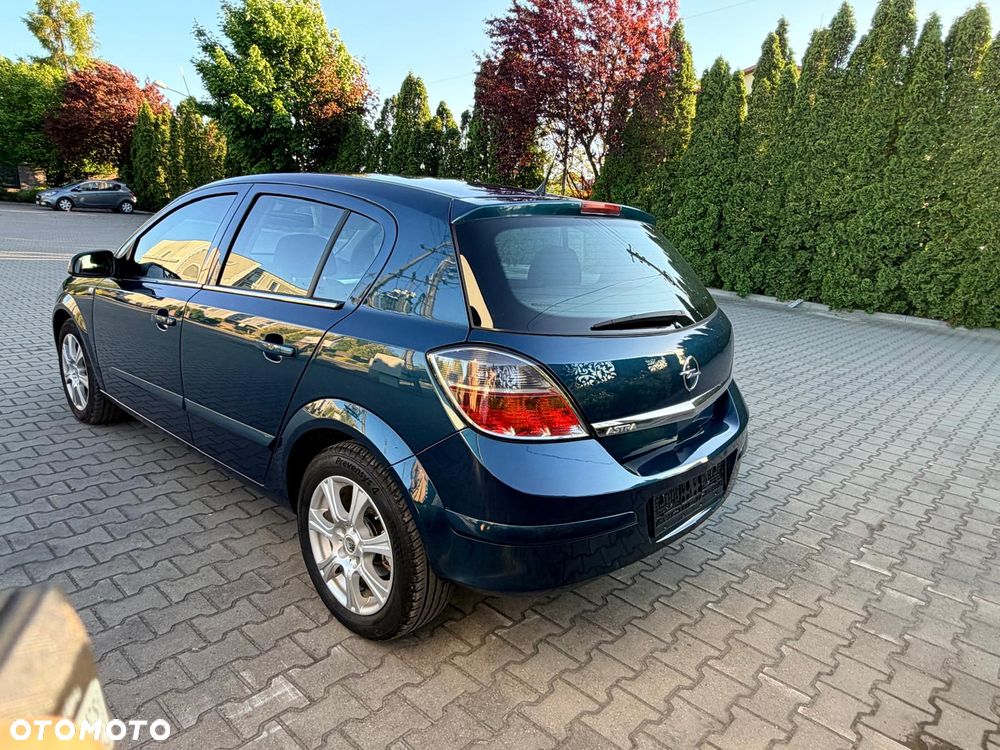 Opel Astra 1.6 Innovation - 15