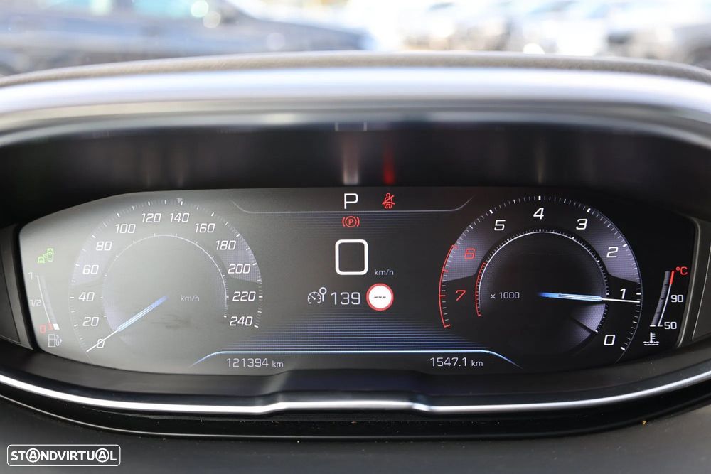 Peugeot 5008 1.2 PureTech Allure EAT8 - 10