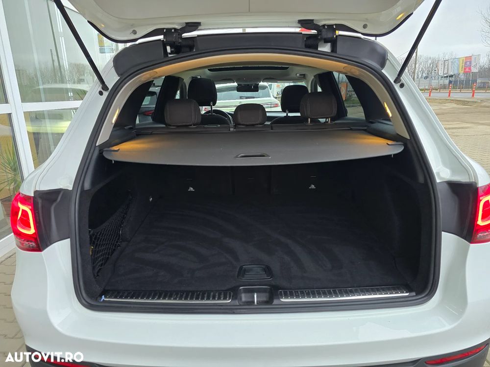 Mercedes-Benz GLC - 13