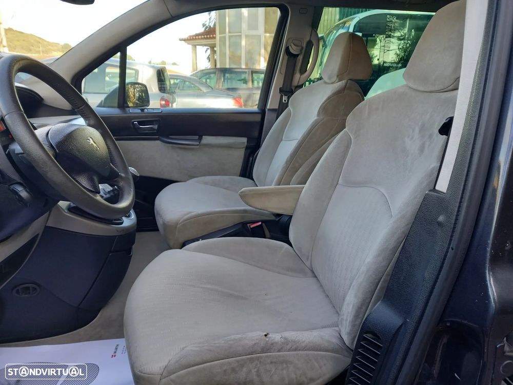 Peugeot 807 2.0 HDi Navteq - 19