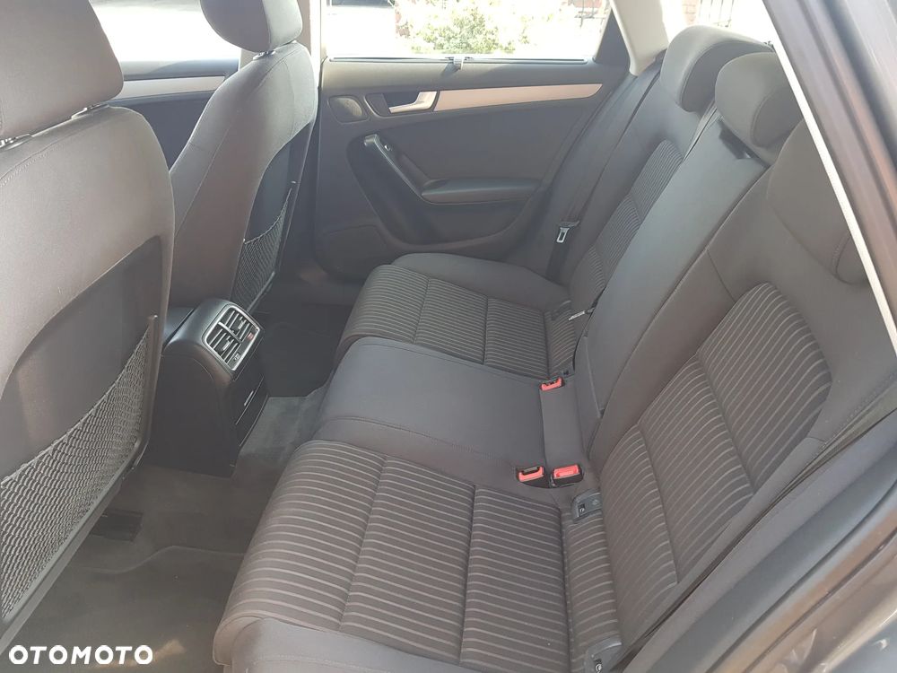 Audi A4 Avant 2.0 TDI DPF quattro Attraction - 19