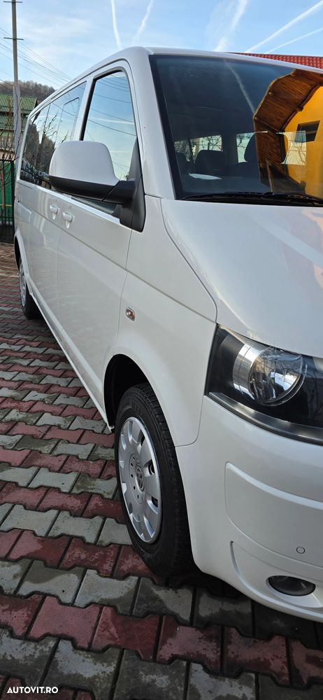 Volkswagen Caravelle - 13