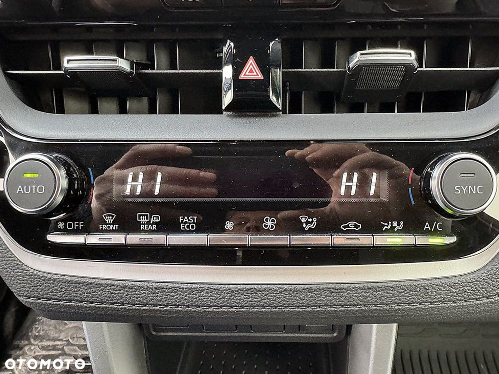 Toyota Corolla Cross - 15