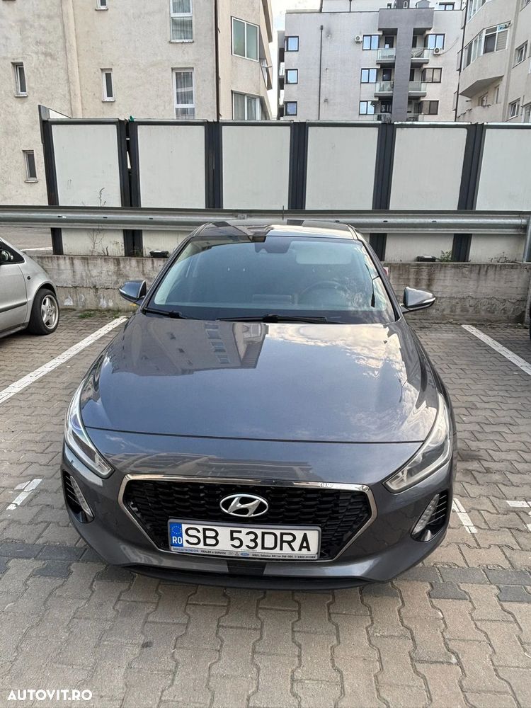 Hyundai i30 1.4 100CP 5DR M/T Comfort - 2