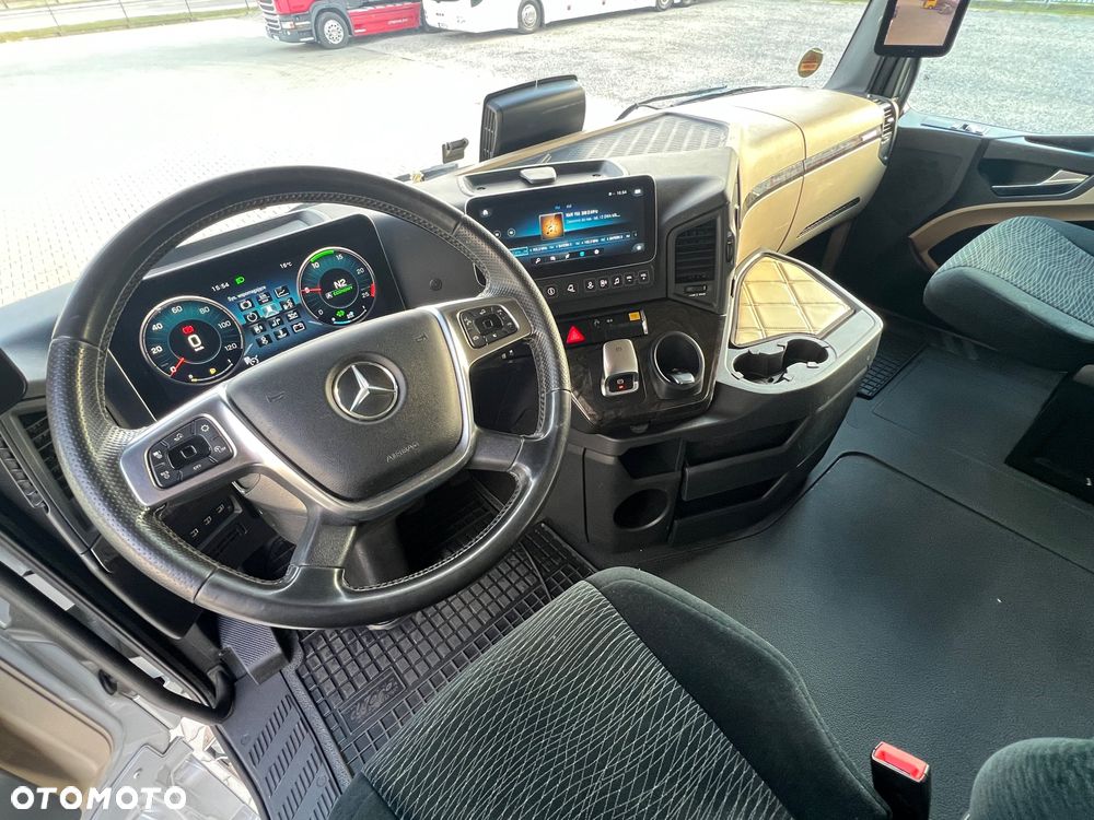 Mercedes-Benz 1843 - 5
