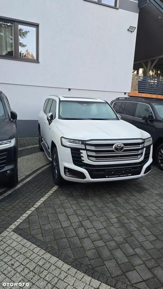 Toyota Land Cruiser - 25