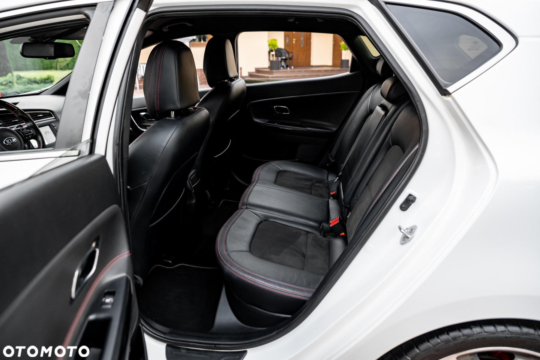 Kia Ceed 1.6 T-GDI GT - 17