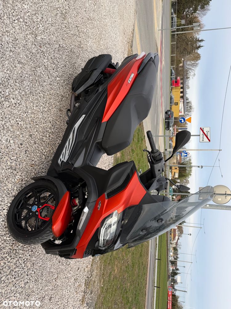 Piaggio MP-3 - 18