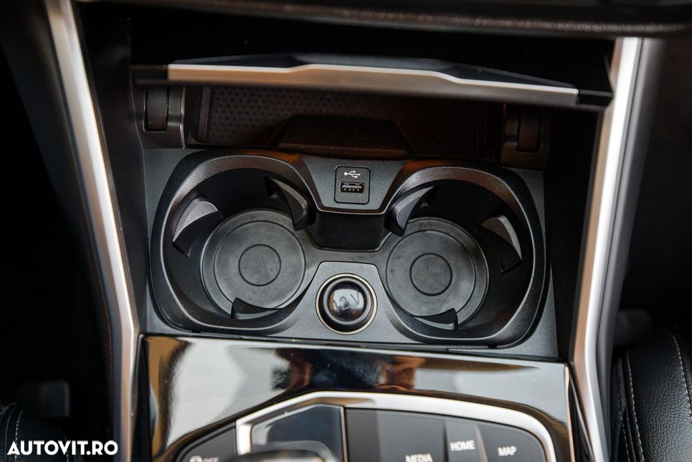 BMW Seria 3 320d Aut. - 25