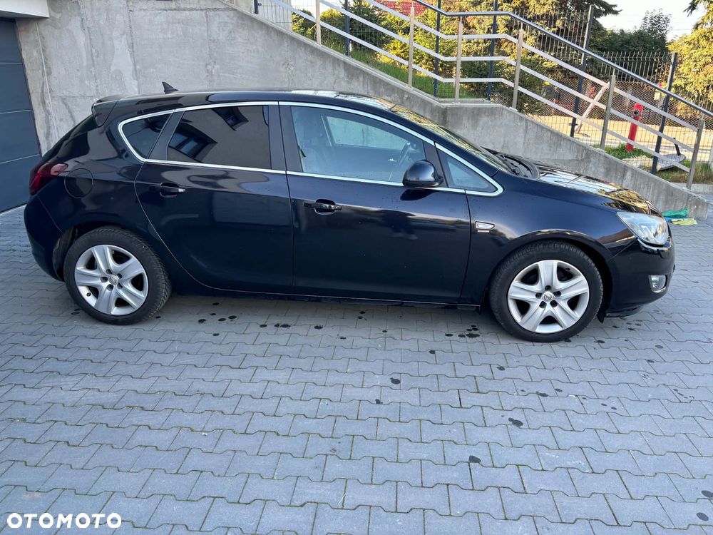 Opel Astra 2009 photo 4