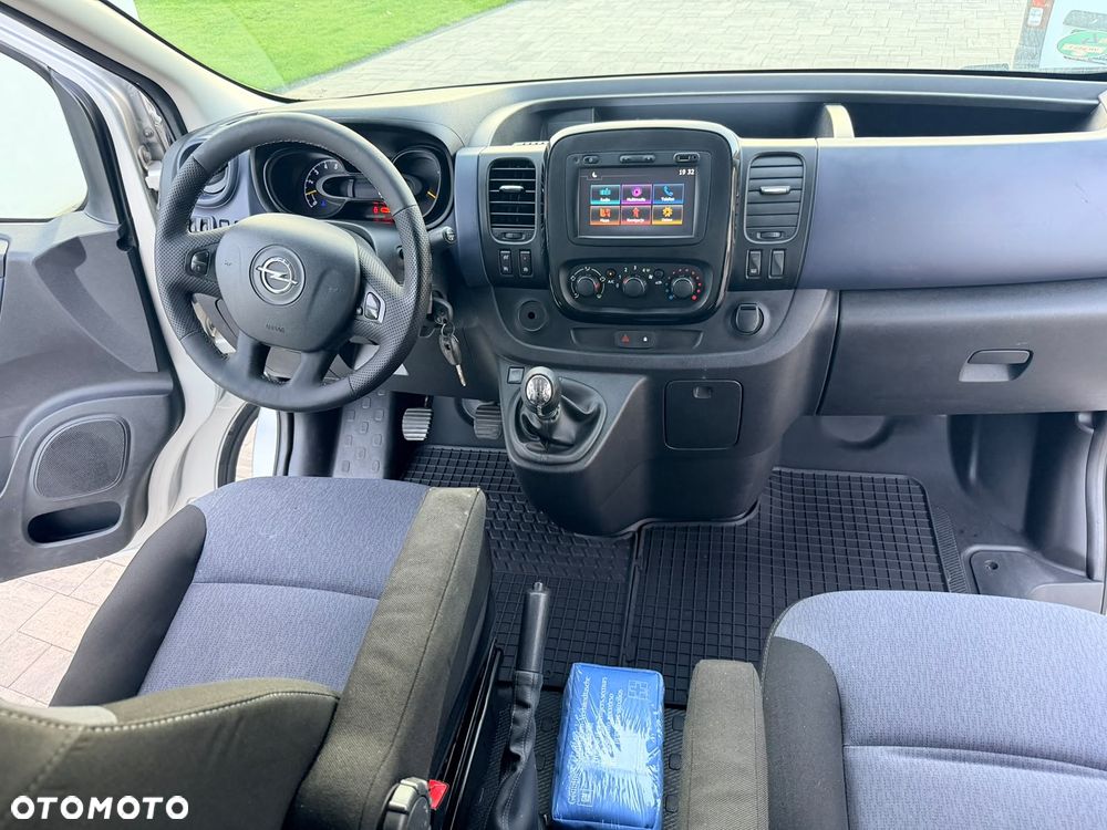 Opel vivaro - 8