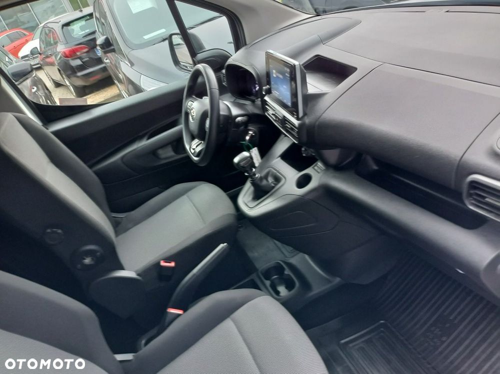 Toyota Proace City - 22
