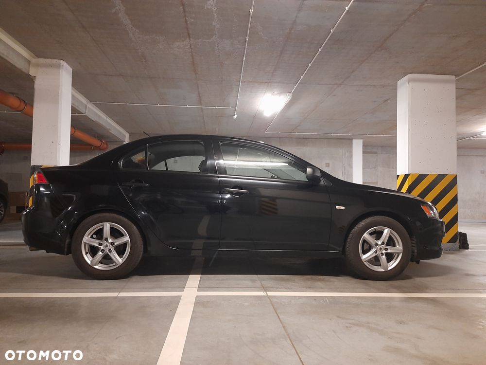 Mitsubishi Lancer 1.6 Inform - 7