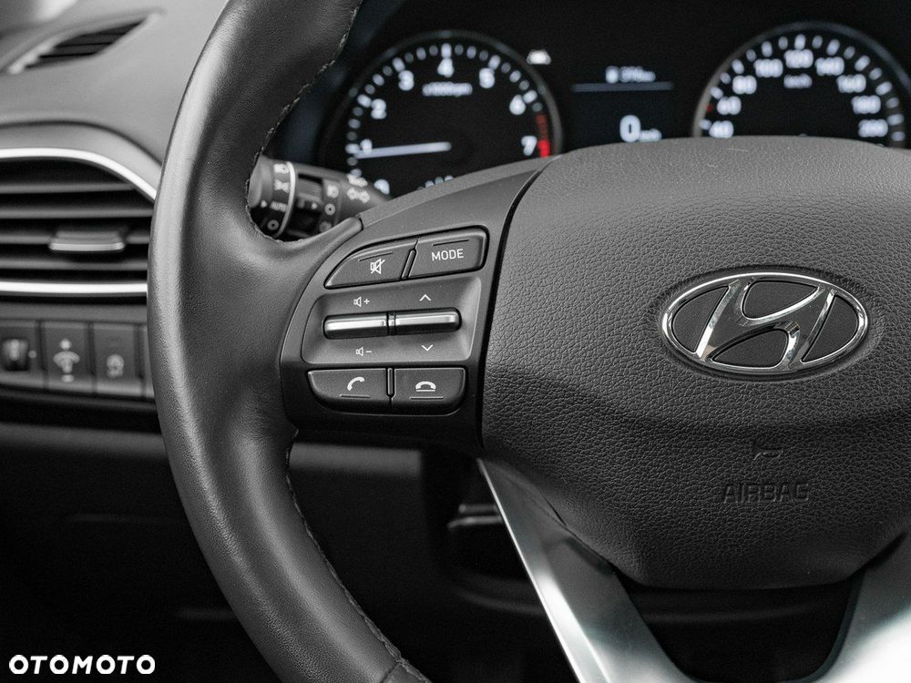 Hyundai i30 1.5 DPI Classic + - 16