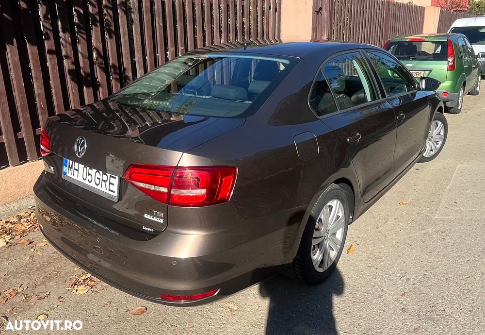Volkswagen Jetta - 10