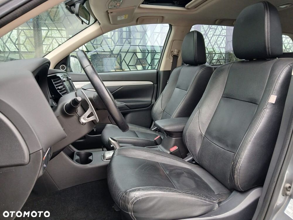 Mitsubishi Outlander - 7
