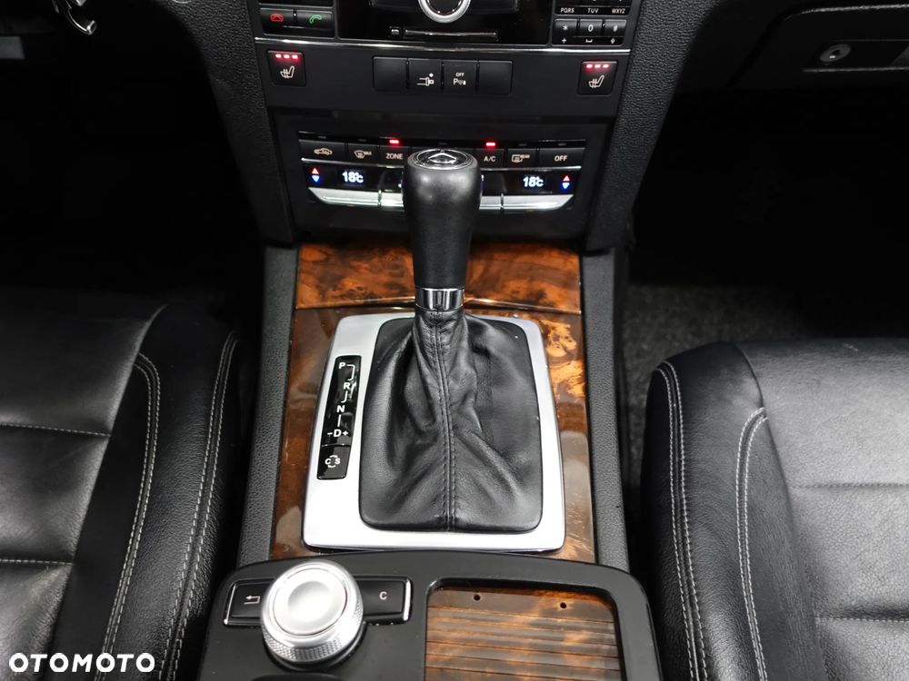 Mercedes-Benz Klasa E 350 CDI DPF BlueEFFICIENCY 7G-TRONIC Avantgarde - 32