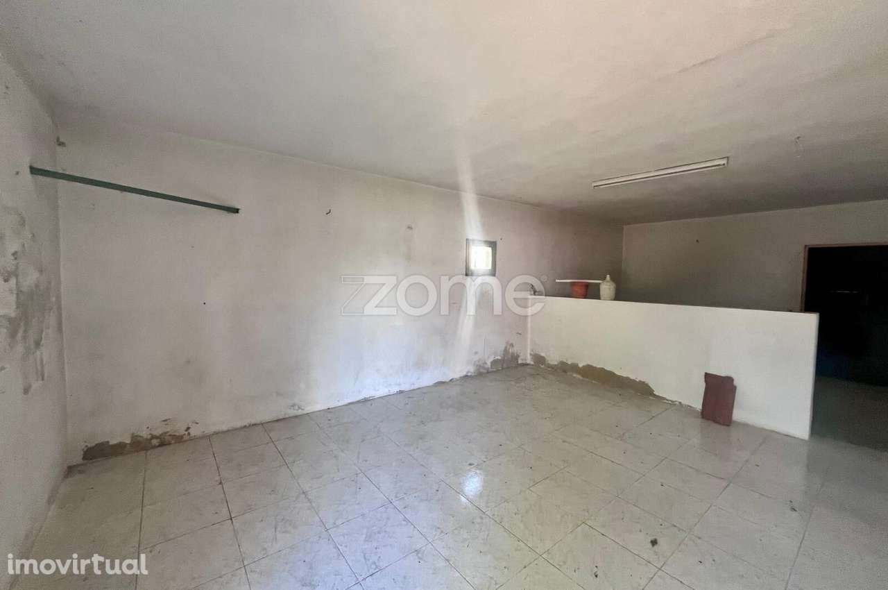 Moradia para recuperar - Grande imagem: 3/21