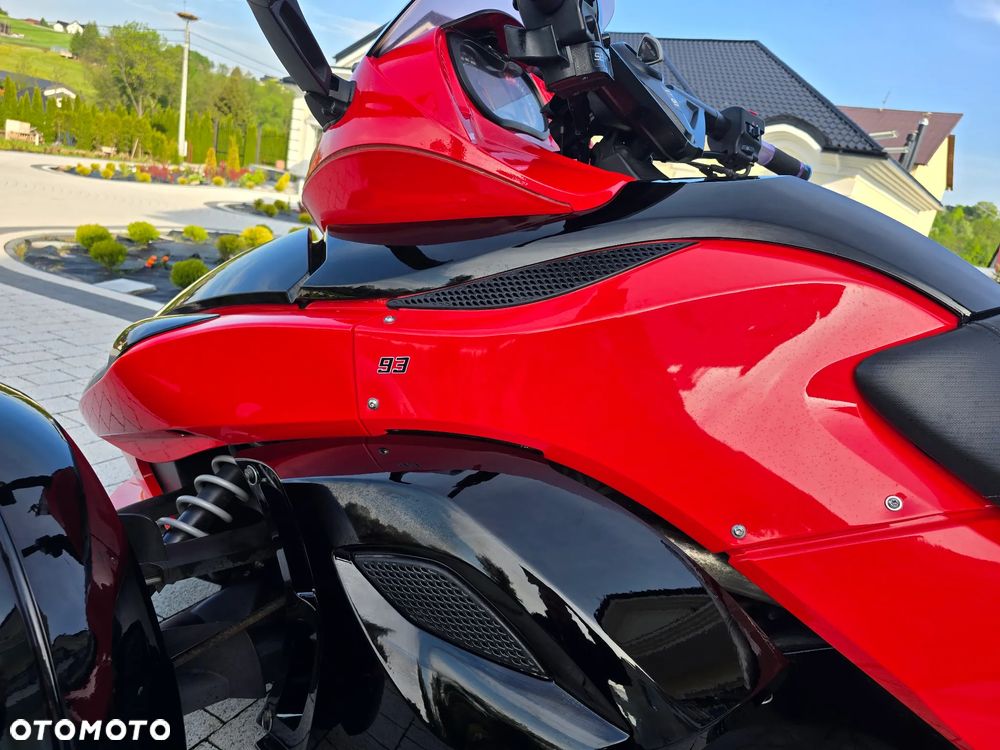 Can-Am Spyder - 26