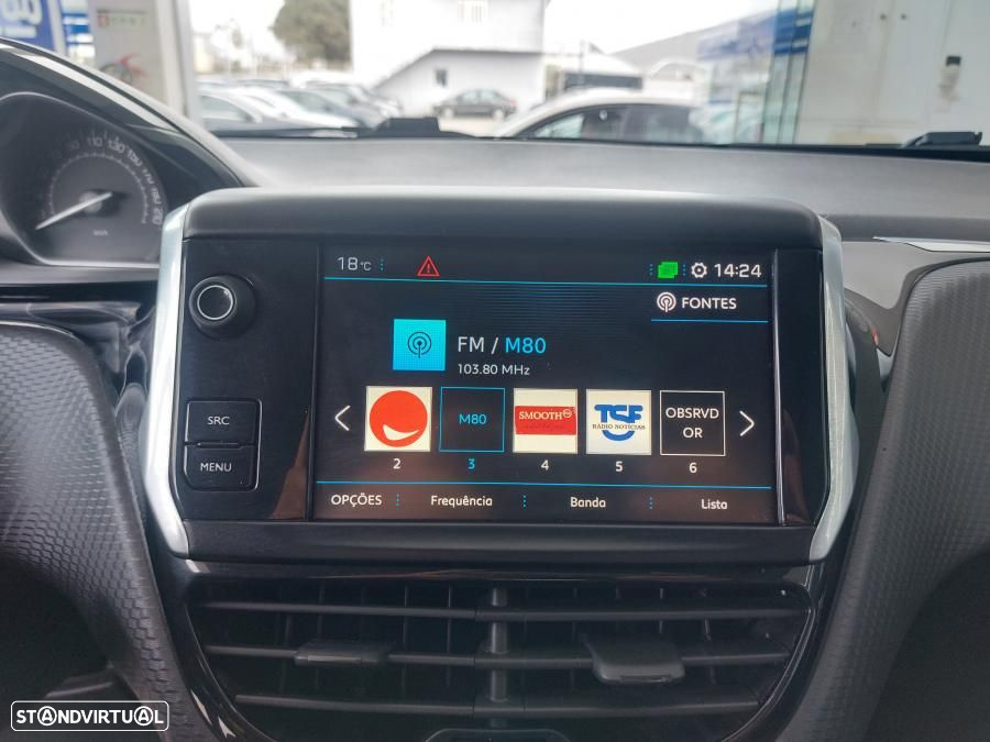 Peugeot 2008 1.5 BlueHDi Signature - 22