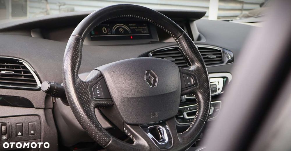 Renault Grand Scenic - 11