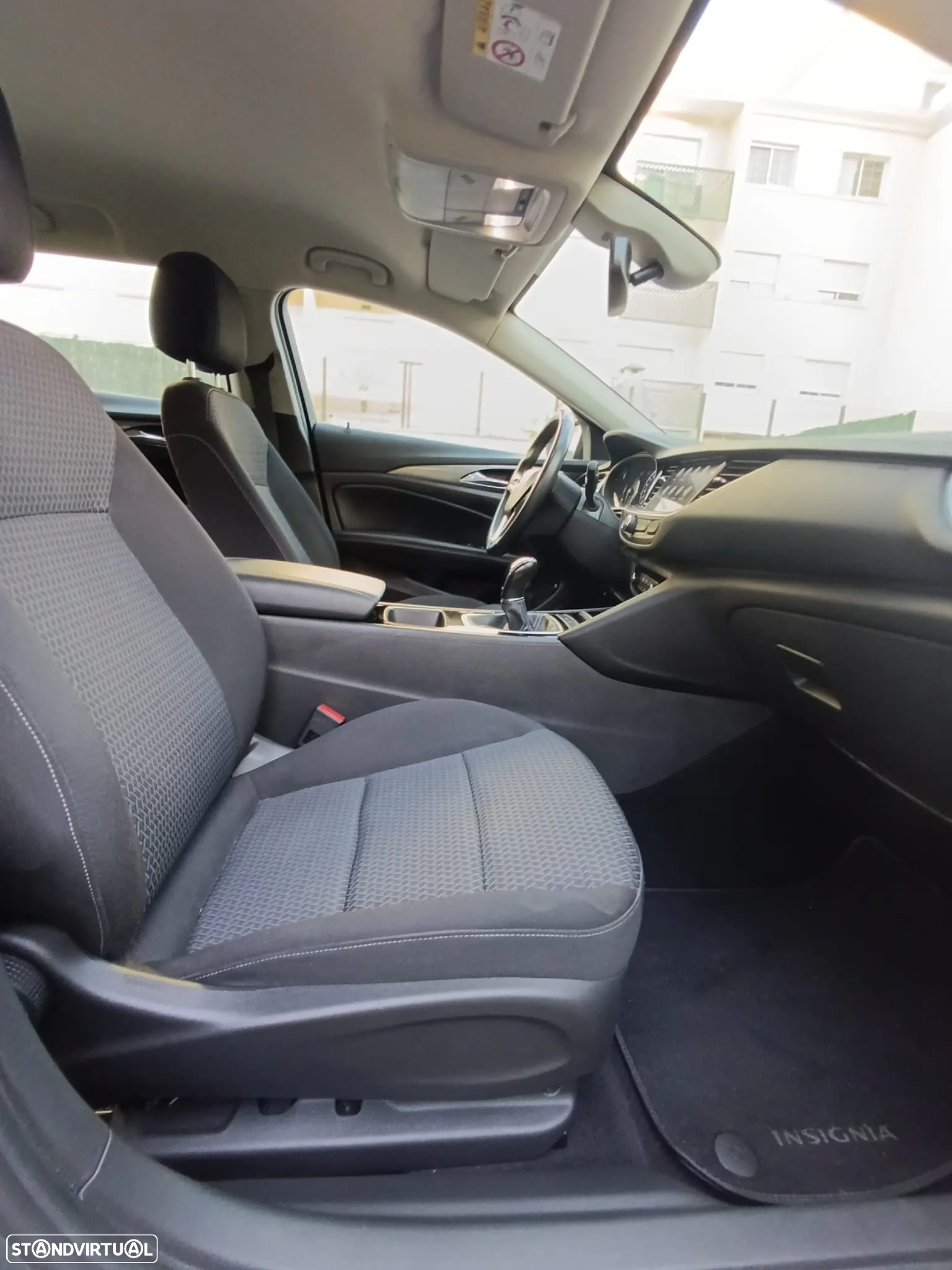 Opel Insignia Sports Tourer 1.5 D Business Edition - 17